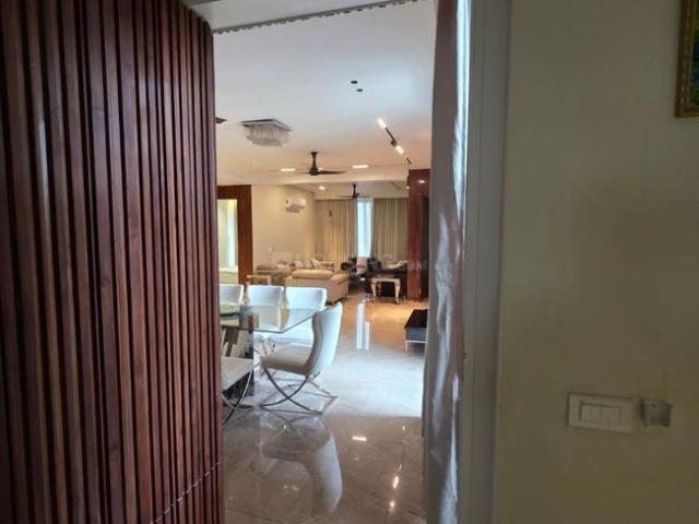 4 BHK Apartment in Sector 9 for rent Panchkula. The reference number is 20555326