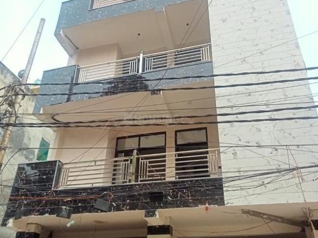 4 BHK Apartment in Shalimar Garden for resale Ghaziabad. The reference number is 19571535