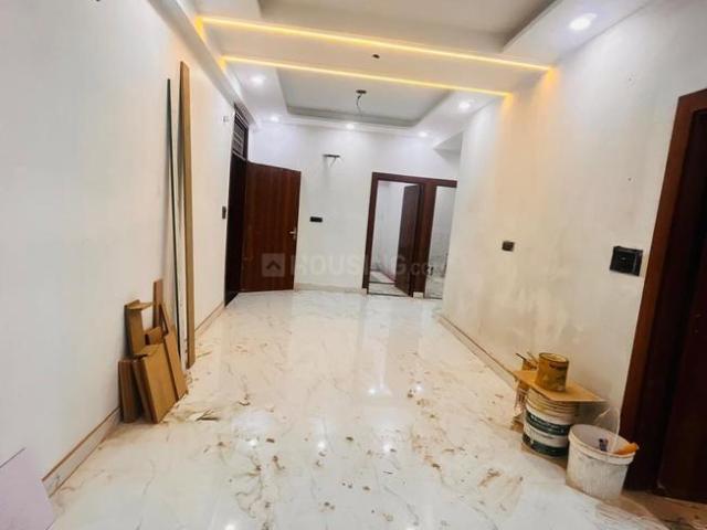 4 BHK Apartment in Shalimar Garden for resale Ghaziabad. The reference number is 21135160