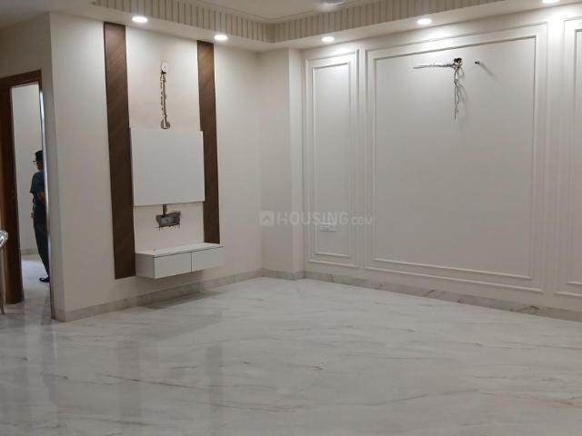 4 BHK Apartment in Shalimar Garden for resale Ghaziabad. The reference number is 21160775