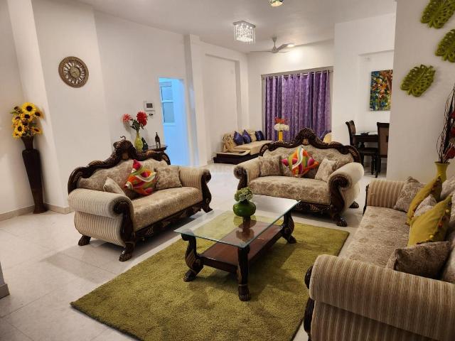 4 BHK Apartment in Shantigram for rent Ahmedabad. The reference number is 20582972