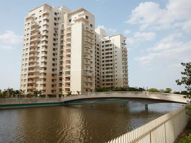 4 BHK Apartment in Shantigram for rent Ahmedabad. The reference number is 21286391