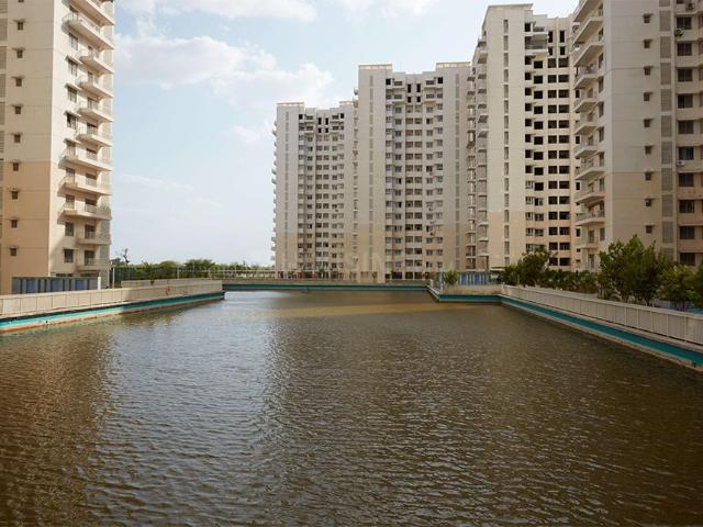 4 BHK Apartment in Shantigram for resale Ahmedabad. The reference number is 17665385
