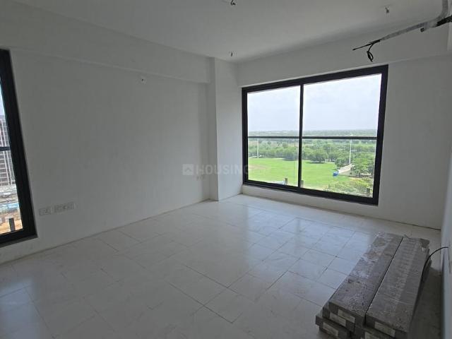 4 BHK Apartment in Shantigram for resale Ahmedabad. The reference number is 20729736
