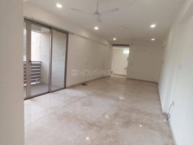 4 BHK Apartment in Shela for rent Ahmedabad. The reference number is 18596494