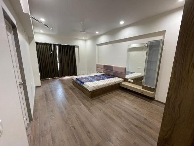 4 BHK Apartment in Shela for rent Ahmedabad. The reference number is 20656558