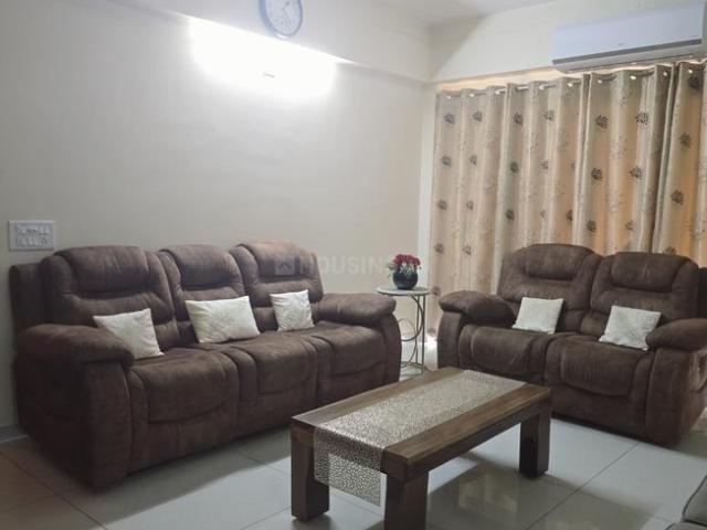 4 BHK Apartment in Shela for rent Ahmedabad. The reference number is 21098612