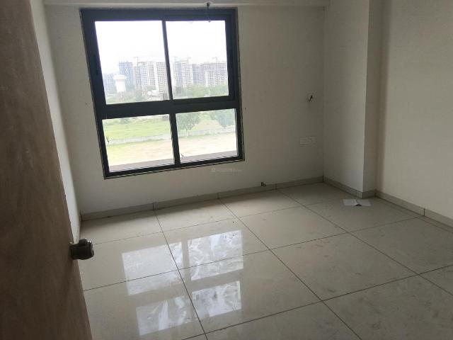 4 BHK Apartment in Shela for resale Ahmedabad. The reference number is 21056424