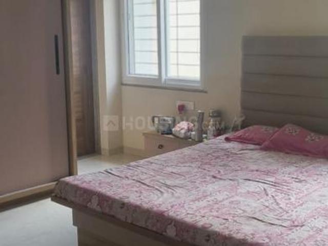 4 BHK Apartment in Shivaji Nagar for rent Pune. The reference number is 20594026