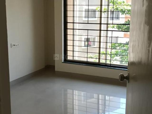 4 BHK Apartment in Shivaji Nagar for rent Pune. The reference number is 20595081