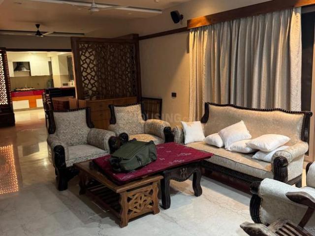 4 BHK Apartment in Shivaji Nagar for resale Pune. The reference number is 20642138