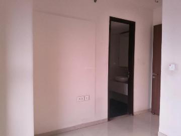 4 BHK Apartment in Sion for rent Mumbai. The reference number is 18066588