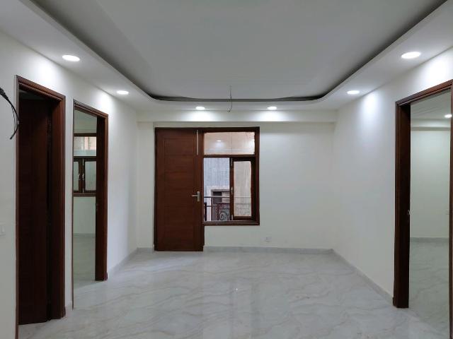 4 BHK Apartment in Sultanpur for resale New Delhi. The reference number is 19739920