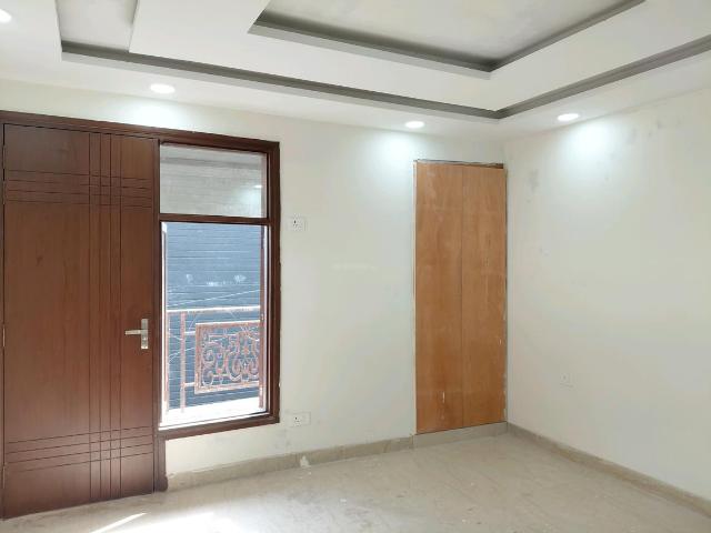 4 BHK Apartment in Sultanpur for resale New Delhi. The reference number is 19739988