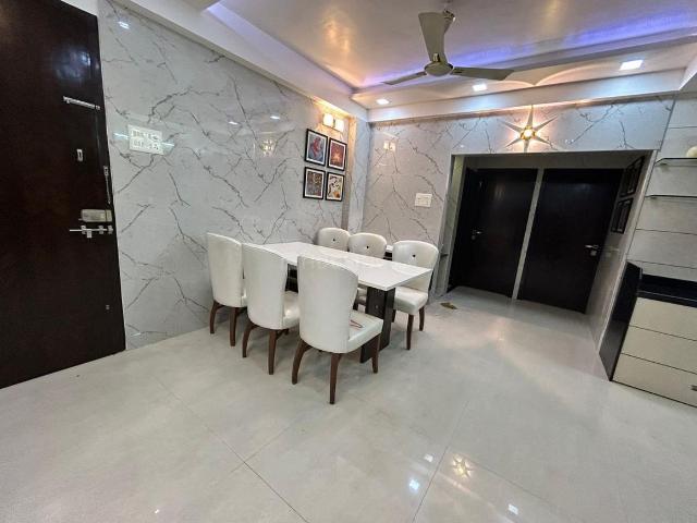 4 BHK Apartment in Sunpharma Road for rent Vadodara. The reference number is 16189863