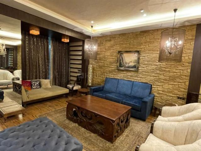4 BHK Apartment in Powai for rent Mumbai. The reference number is 21112131