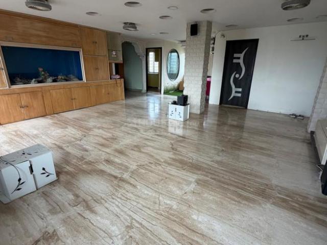 4 BHK Apartment in Patipukur for resale Kolkata. The reference number is 20877431