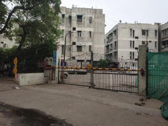 4 BHK Apartment in Patparganj for resale New Delhi. The reference number is 20898646