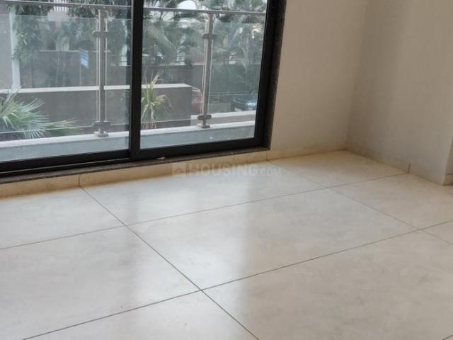 4 BHK Apartment in Pal Gam for resale Surat. The reference number is 19945284