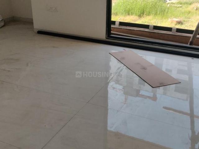 4 BHK Apartment in Pal Gam for resale Surat. The reference number is 19945412