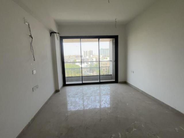 4 BHK Apartment in Paldi for resale Ahmedabad. The reference number is 17930578