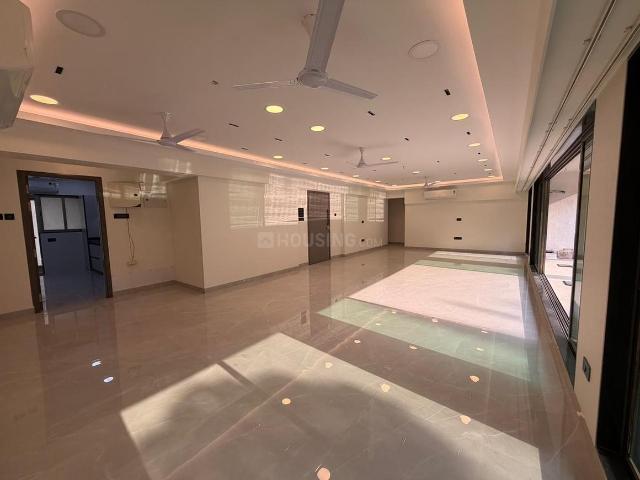 4 BHK Apartment in Pali Hill for rent Mumbai. The reference number is 21037359