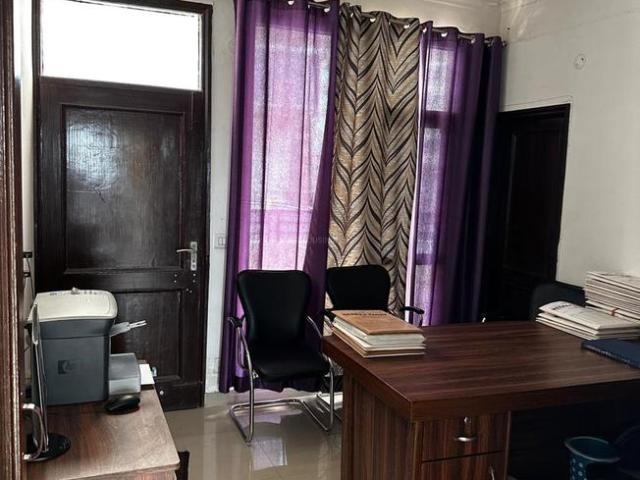 4 BHK Apartment in Panchkula Extension for rent Panchkula. The reference number is 10409135