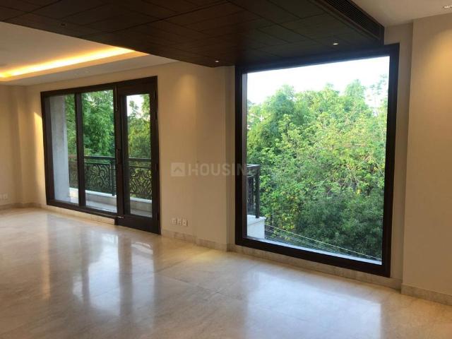 4 BHK Apartment in Panchsheel Park for rent New Delhi. The reference number is 20136750