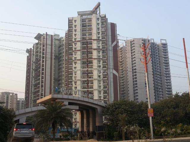 4 BHK Apartment in Pandav Nagar for rent Ghaziabad. The reference number is 20973695