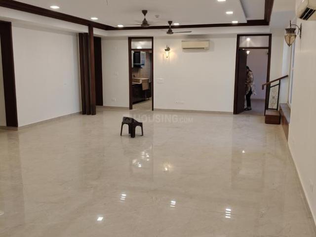 4 BHK Apartment in Phase 2 for rent Noida. The reference number is 20756653