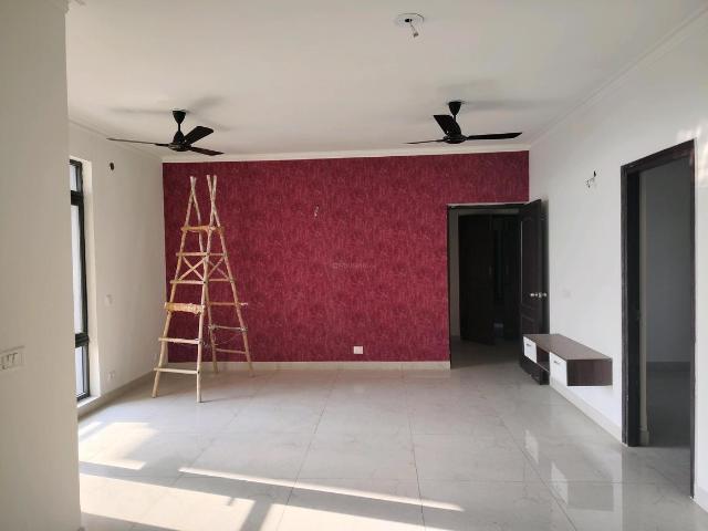 4 BHK Apartment in Phi II for rent Greater Noida. The reference number is 19662442