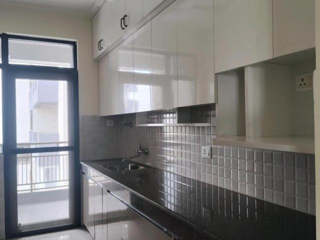 4 BHK Apartment in Phi II for rent Greater Noida. The reference number is 19865316