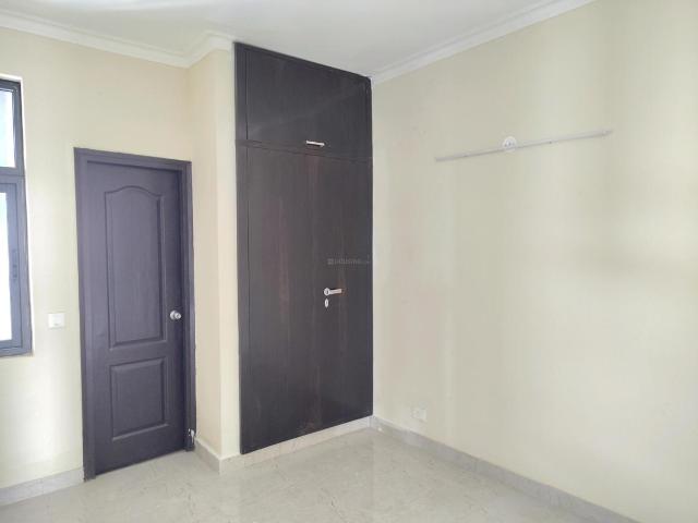4 BHK Apartment in Phi II for rent Greater Noida. The reference number is 19363566