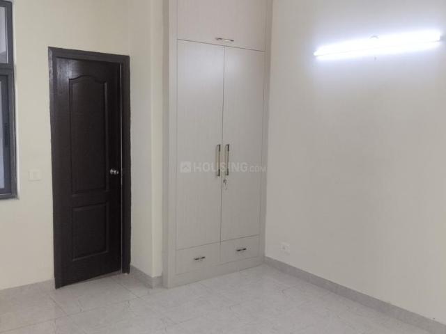 4 BHK Apartment in Phi II for rent Greater Noida. The reference number is 20118676