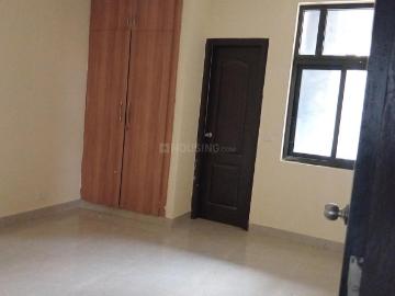 4 BHK Apartment in Phi II for rent Greater Noida. The reference number is 20356535