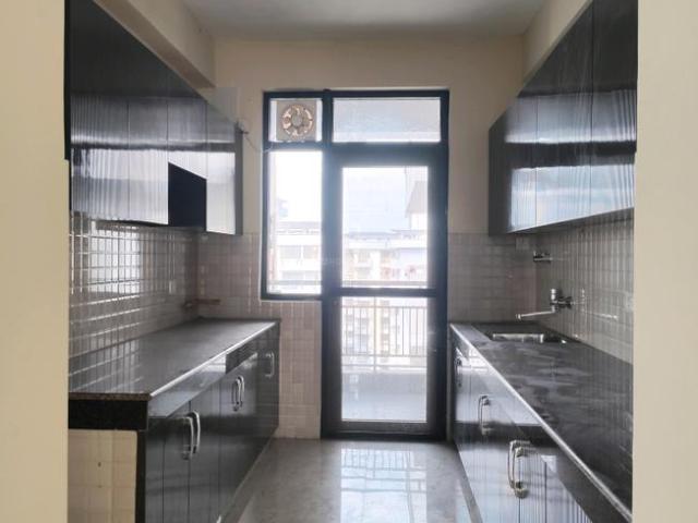 4 BHK Apartment in Phi II for rent Greater Noida. The reference number is 21115894