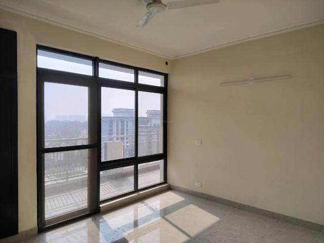 4 BHK Apartment in Phi II for rent Greater Noida. The reference number is 21115904