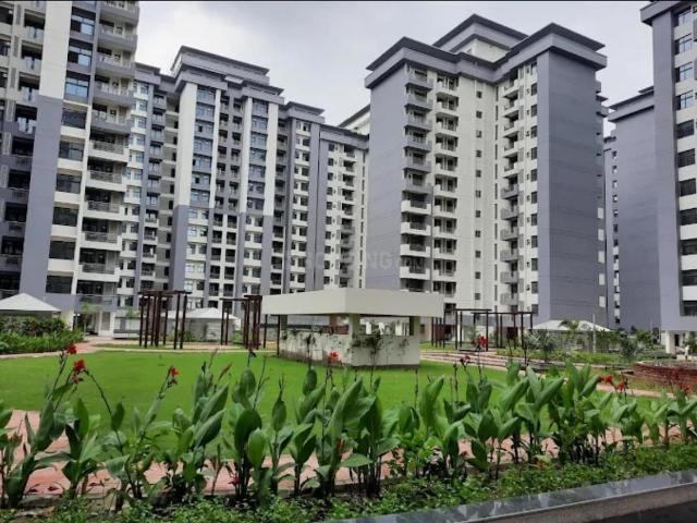 4 BHK Apartment in Phi II for resale Greater Noida. The reference number is 20194650