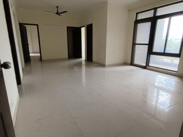 4 BHK Apartment in Phi II for resale Greater Noida. The reference number is 21132440