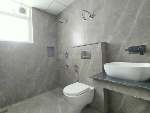 4 BHK Apartment in PR7 Airport Road for rent Zirakpur. The reference number is 20884675