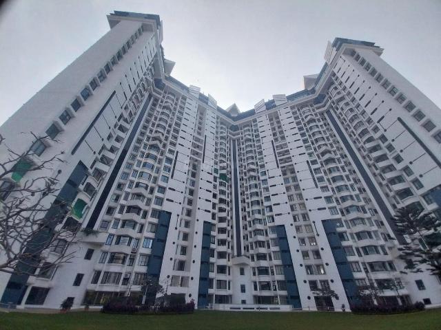 4 BHK Apartment in Prabhadevi for rent Mumbai. The reference number is 19463055