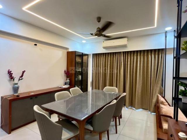 4 BHK Apartment in Prahlad Nagar for rent Ahmedabad. The reference number is 15606142