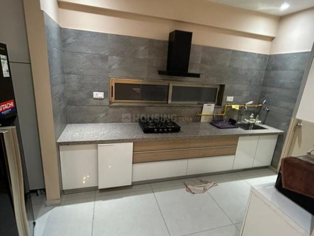 4 BHK Apartment in Prahlad Nagar for rent Ahmedabad. The reference number is 20964966