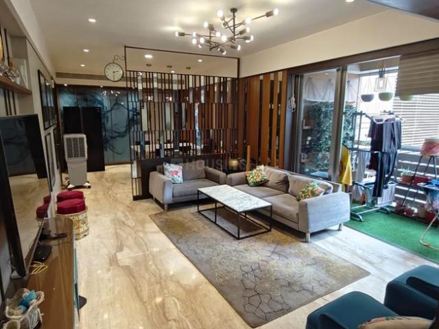 4 BHK Apartment in Prahlad Nagar for resale Ahmedabad. The reference number is 21044897