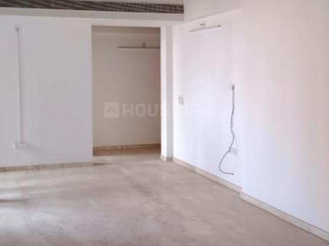 4 BHK Apartment in Prahlad Nagar for resale Ahmedabad. The reference number is 21217865