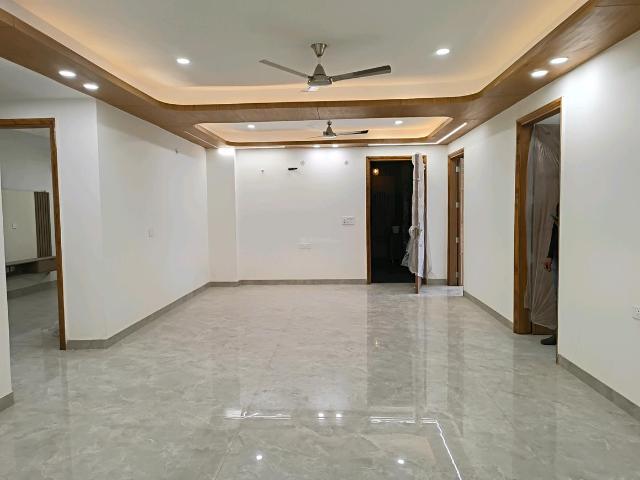 4 BHK Apartment in Raj Nagar Extension for resale Ghaziabad. The reference number is 20513798