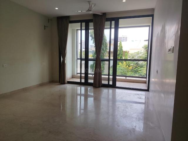 4 BHK Apartment in Raja Annamalai Puram for rent Chennai. The reference number is 21095601
