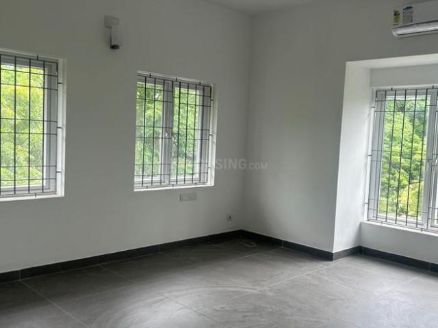 4 BHK Apartment in Raja Annamalai Puram for rent Chennai. The reference number is 21145239