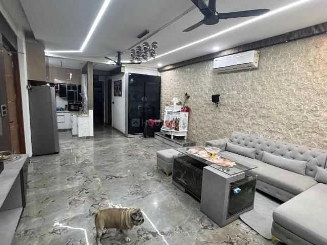 4 BHK Apartment in Rajendra Nagar for resale Ghaziabad. The reference number is 19665621