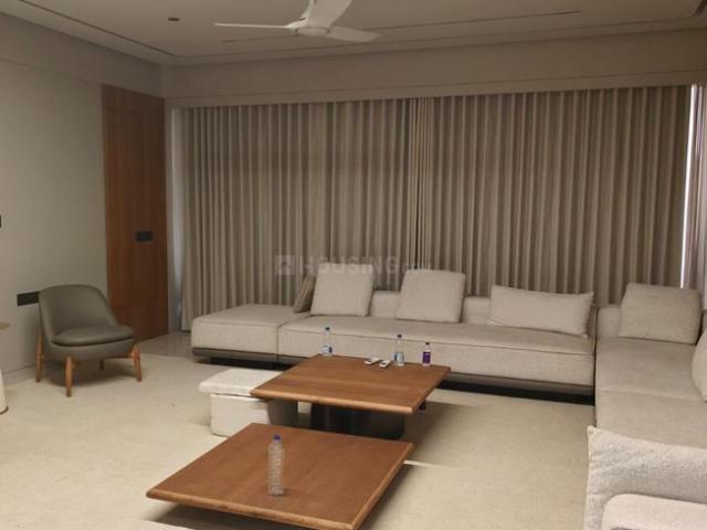 4 BHK Apartment in Ramdev Nagar for rent Ahmedabad. The reference number is 18785531